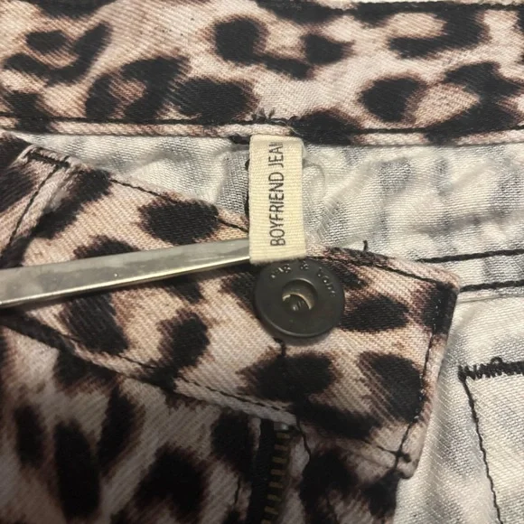 rag & bone Women's 27 Boyfriend Jean Straight Leg Leopard Print Mid Rise - Picture 6 of 8